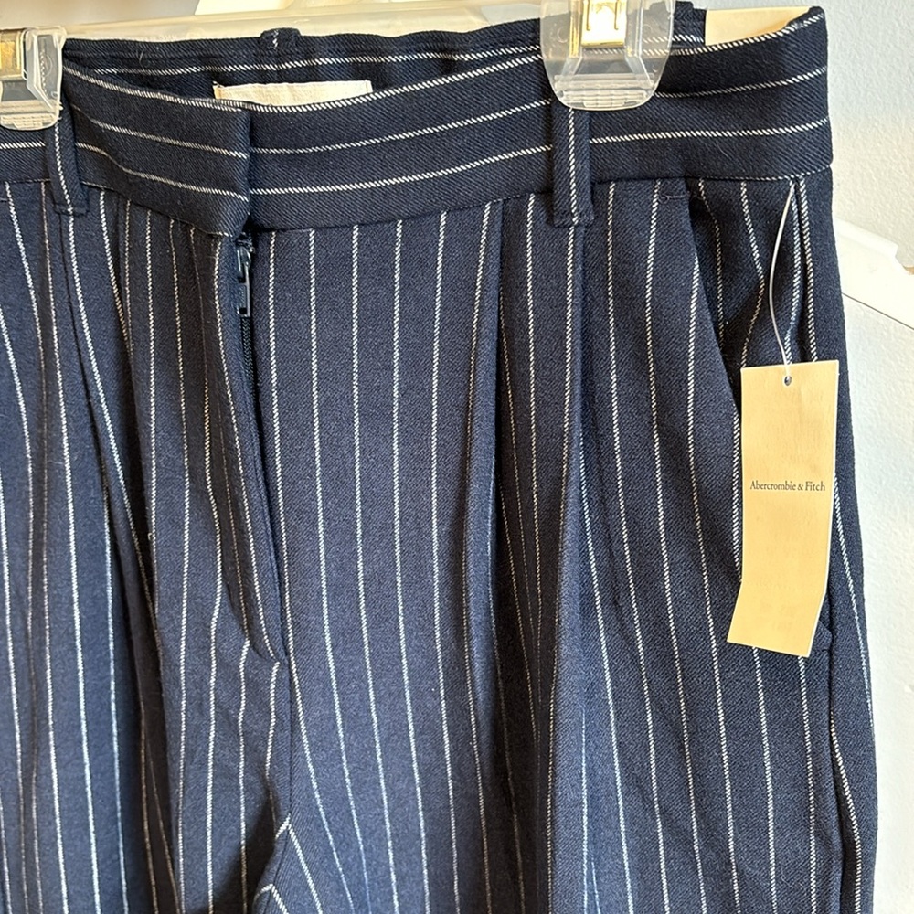 Abercrombie & Fitch Tailored Wide Leg pant. - Picture 5 of 10